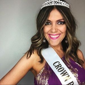 Meet your Posher, Holly